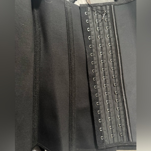 NWT, LATEX WAIST TRAINER VEST BY HOURGLASS ANGEL HA103, Size Medium, Black - Picture 8 of 9